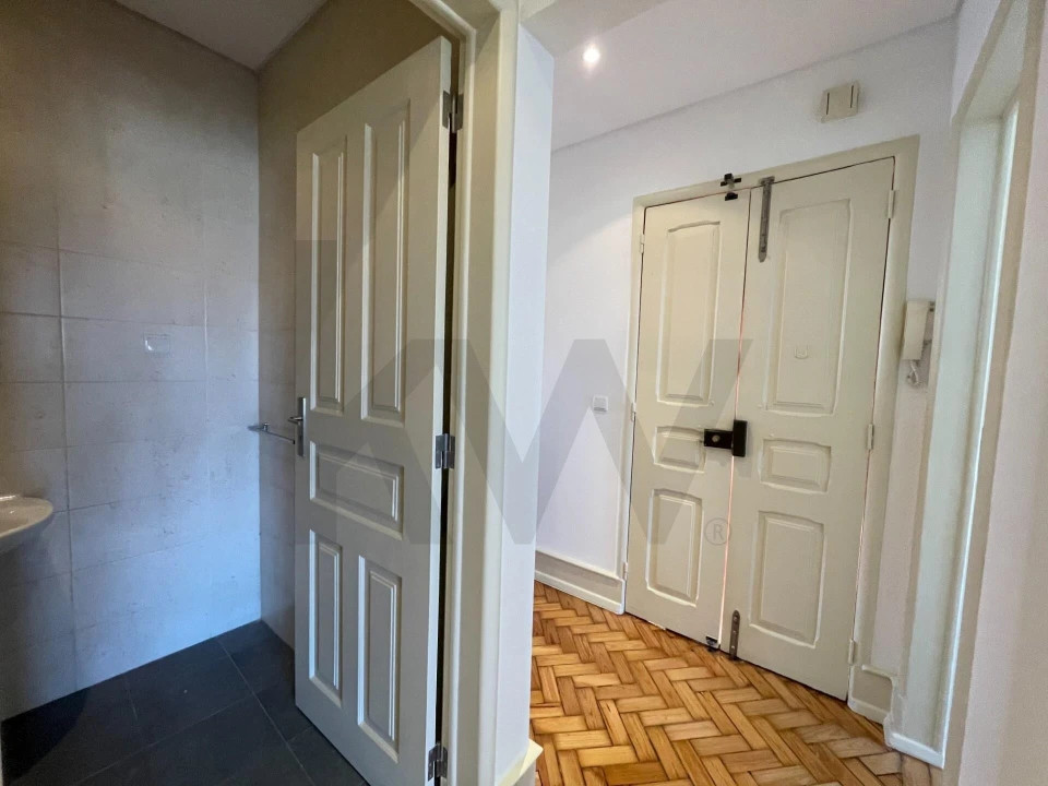 Apartamento T2 para Arrendamento em Areeiro Foto 30