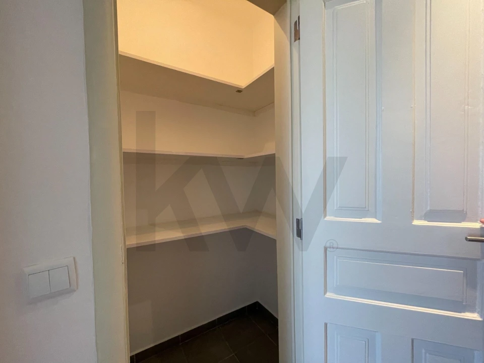 Apartamento T2 para Arrendamento em Areeiro Foto 24