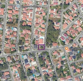 Terreno para Venda em Charneca de Caparica e Sobreda