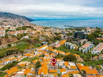 Moradia T2 para Venda em Funchal (São Pedro)