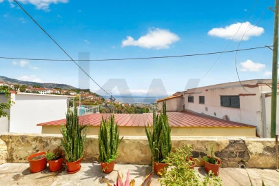 Moradia T2 para Venda em Funchal (São Pedro)