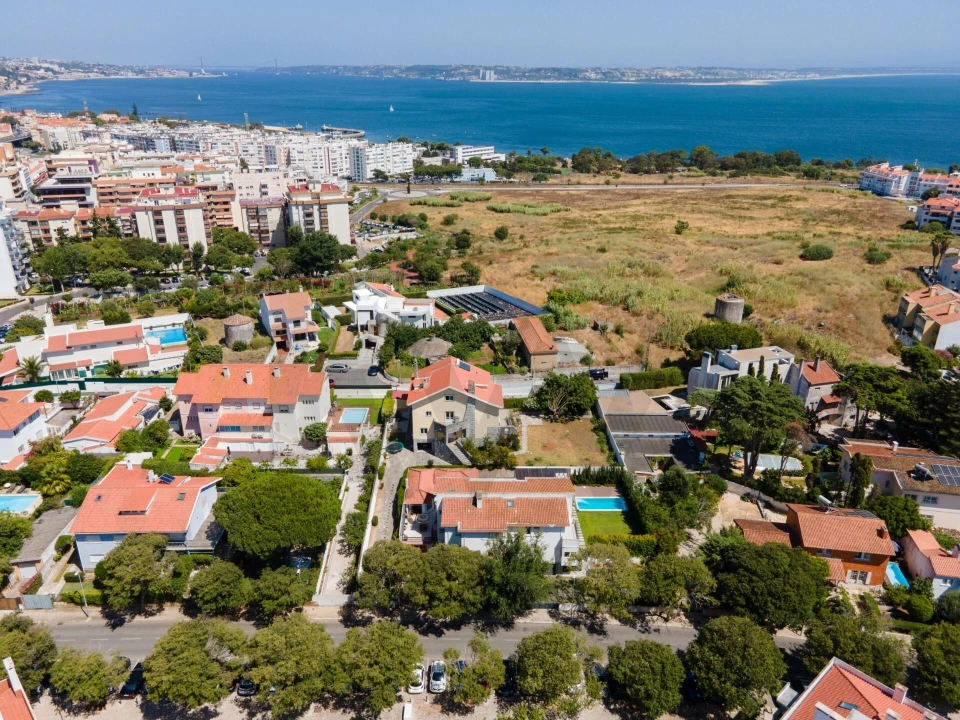 Moradia T4 para Venda em Oeiras e São Julião da Barra, Paço de Arcos e Caxias Foto 4