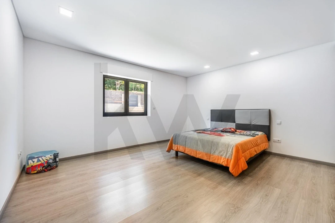 Moradia T3 para Venda em Rubiães Foto 11