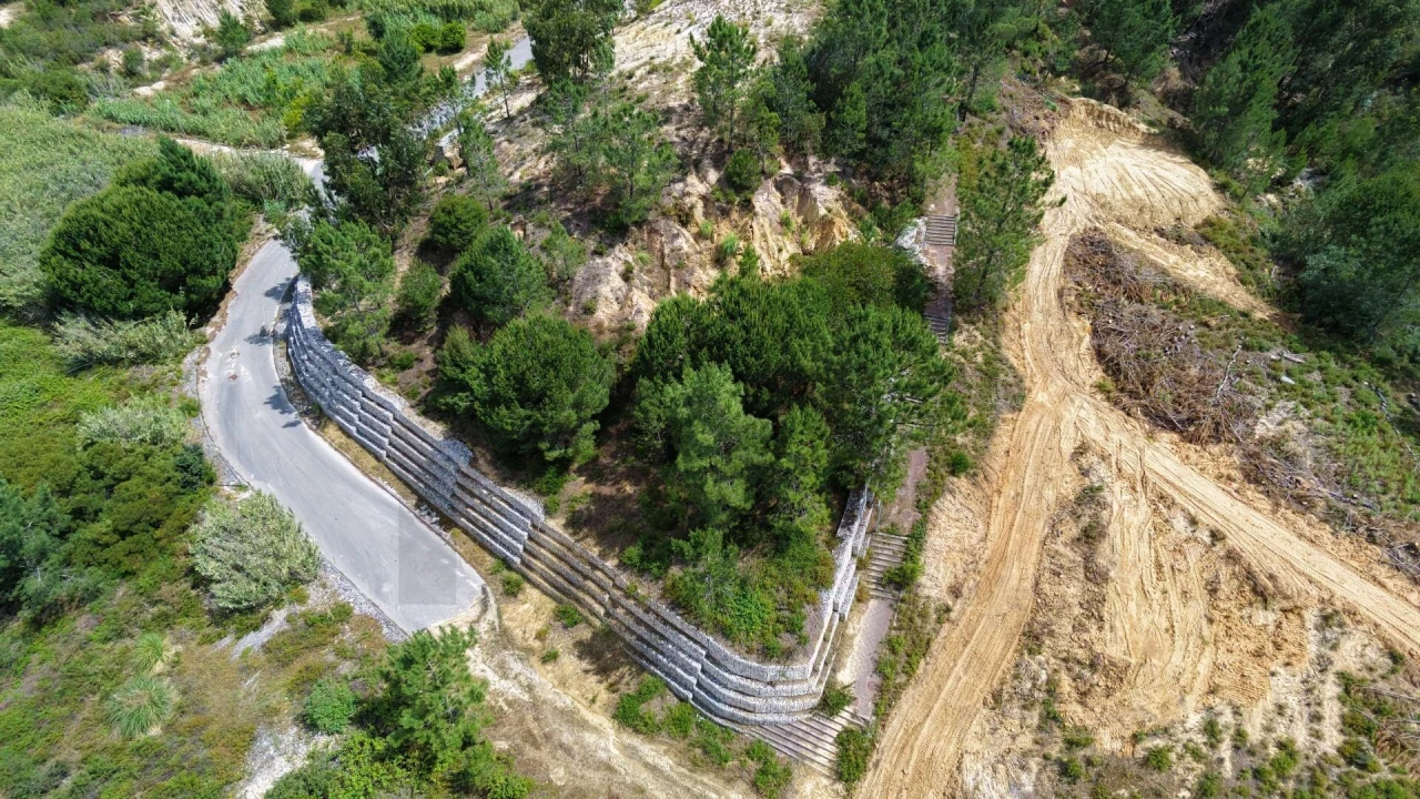 Terreno para Venda em Azambuja Foto 4