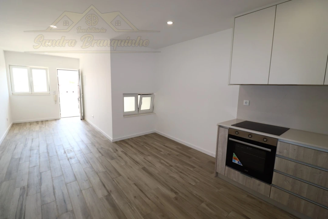 Apartamento T1 para Venda em Silveira Foto 8