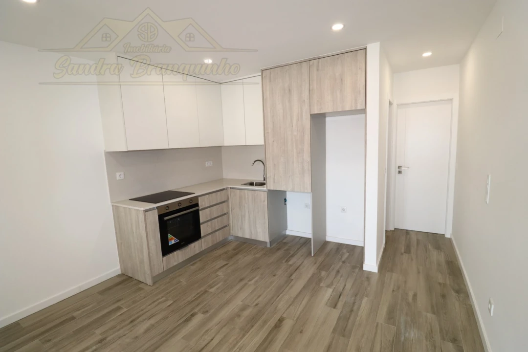 Apartamento T1 para Venda em Silveira Foto 13