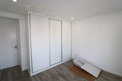 Apartamento T1 para Venda em Silveira
