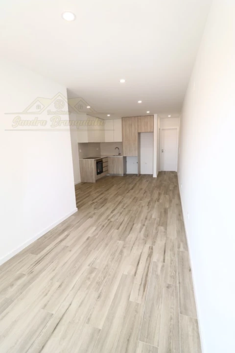 Apartamento T1 para Venda em Silveira