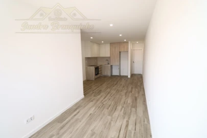 Apartamento T1 para Venda em Silveira