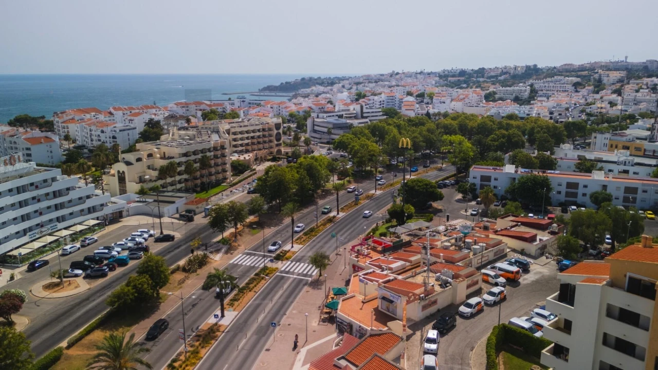 Negócio para Venda em Albufeira e Olhos de Água Foto 15