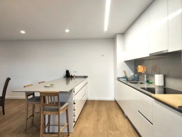 Apartamento T2 para Arrendamento em Glória e Vera Cruz
