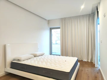 Apartamento T2 para Arrendamento em Glória e Vera Cruz