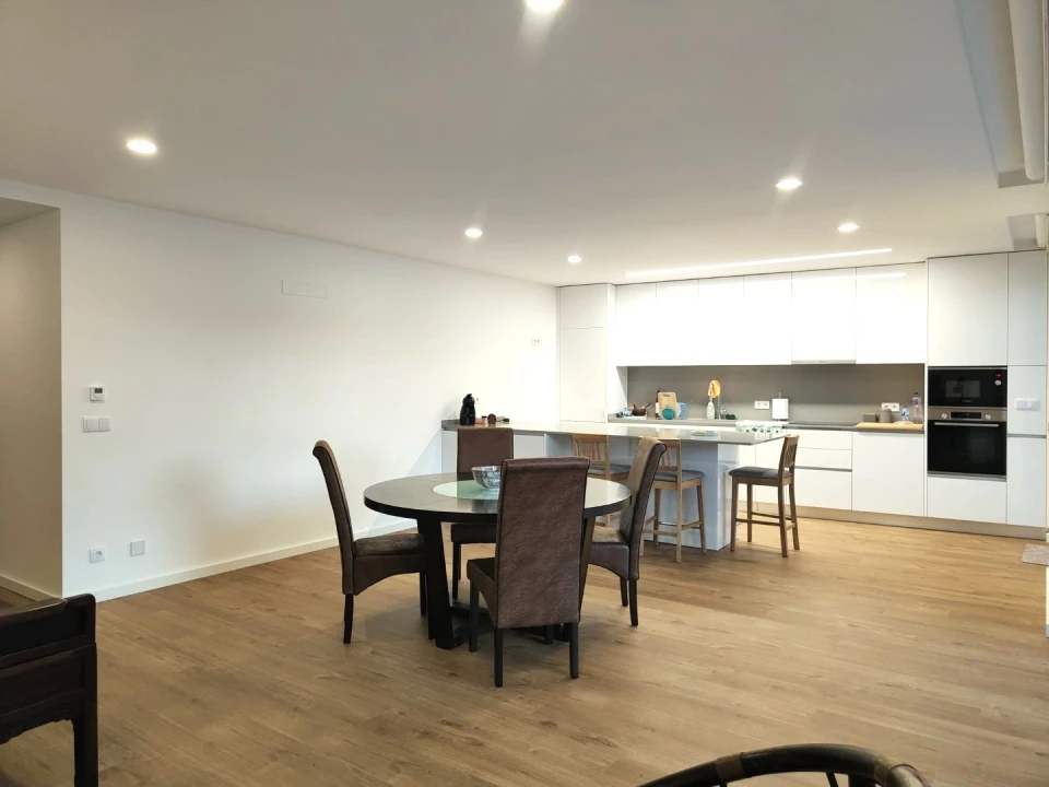 Apartamento T2 para Arrendamento em Glória e Vera Cruz Foto 2