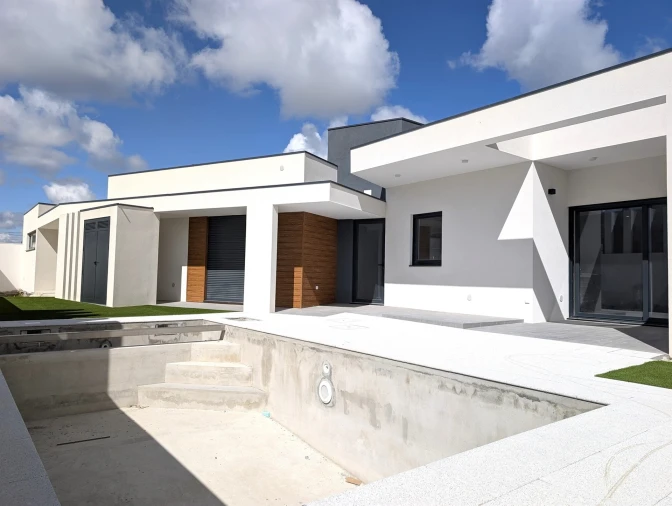 Moradia T3 para Arrendamento em Aradas Foto 15