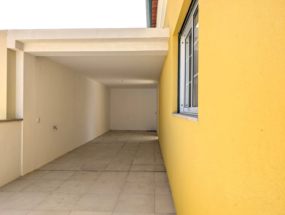 Moradia T3 para Arrendamento em Esgueira Foto 26