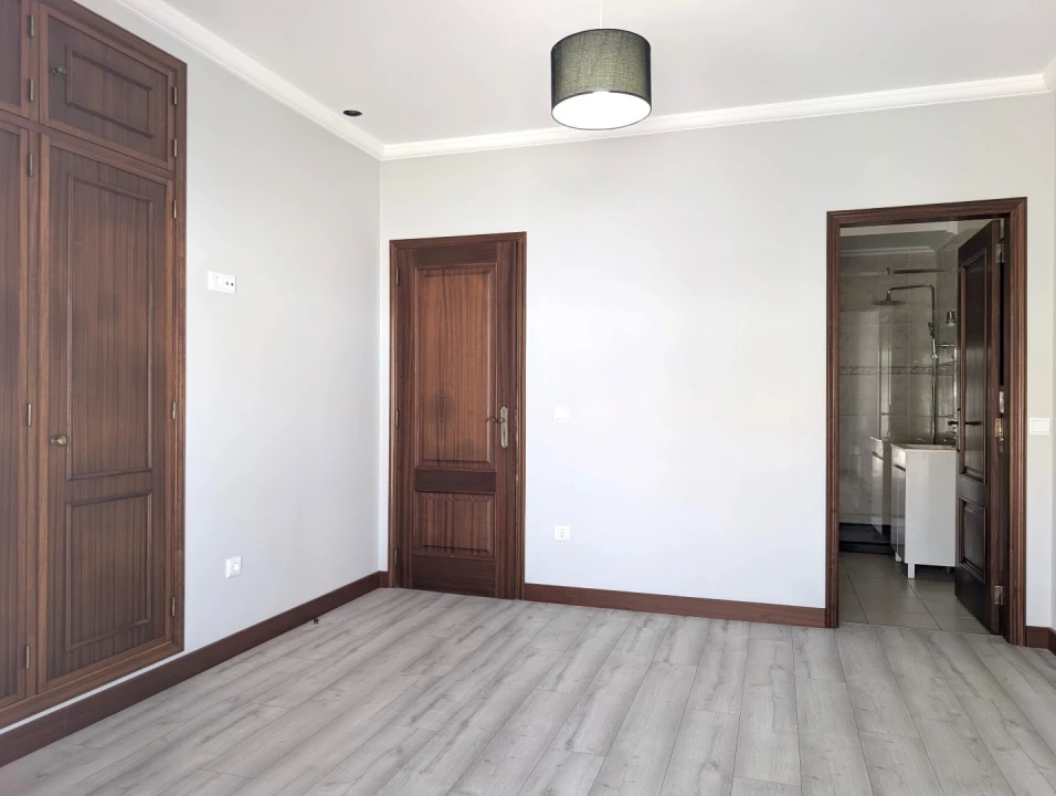 Moradia T3 para Arrendamento em Esgueira Foto 19