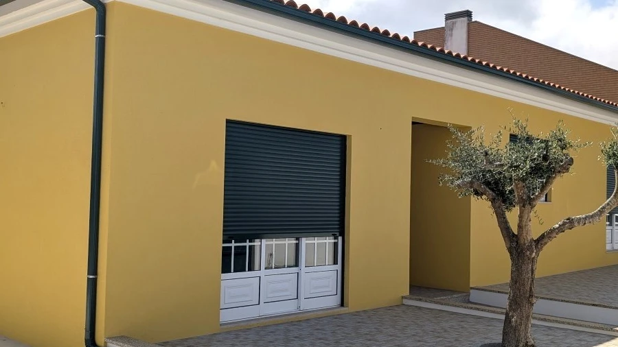 Moradia T3 para Arrendamento em Esgueira