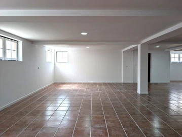 Moradia T3 para Venda em São Bernardo