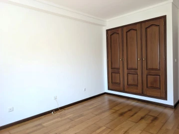 Moradia T3 para Venda em São Bernardo