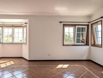 Moradia T3 para Venda em São Bernardo