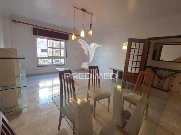 Apartamento T2 para Venda em Algueirão-Mem Martins