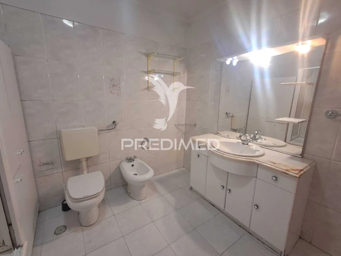 Apartamento T2 para Venda em Algueirão-Mem Martins Foto 17