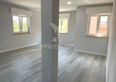 Apartamento T2 para Venda em Corroios