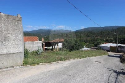 Moradia T4 para Venda em Pombeiro da Beira