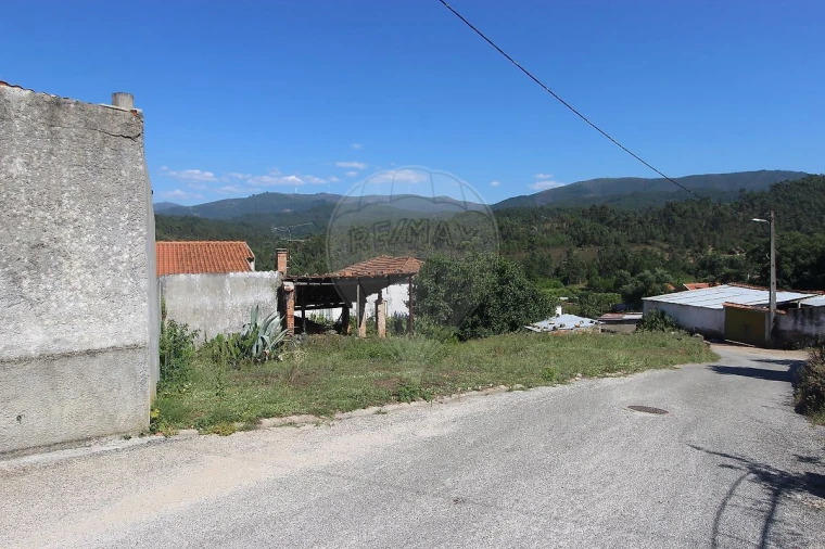 Moradia T4 para Venda em Pombeiro da Beira Foto 3