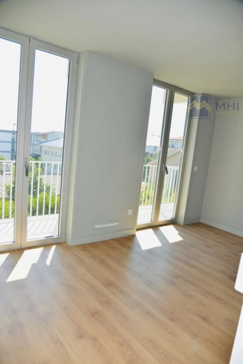 Apartamento para Venda em Cedofeita, Santo Ildefonso, Sé, Miragaia, São Nicolau e Vitória