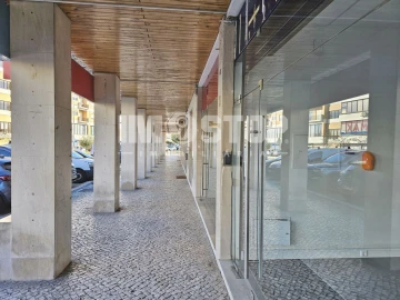 Loja para Arrendamento em Águeda e Borralha