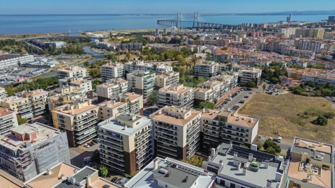 Apartamento T3 para Venda em Sacavém e Prior Velho