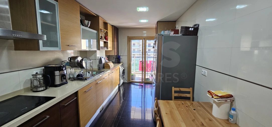 Apartamento T3 para Venda em Sacavém e Prior Velho Foto 3