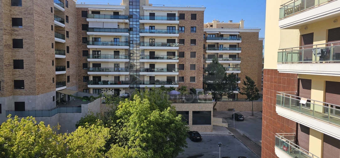 Apartamento T3 para Venda em Sacavém e Prior Velho Foto 10