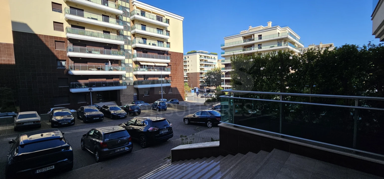 Apartamento T3 para Venda em Sacavém e Prior Velho Foto 12