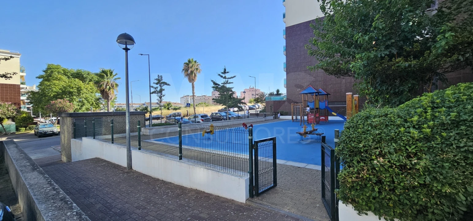Apartamento T3 para Venda em Sacavém e Prior Velho Foto 11