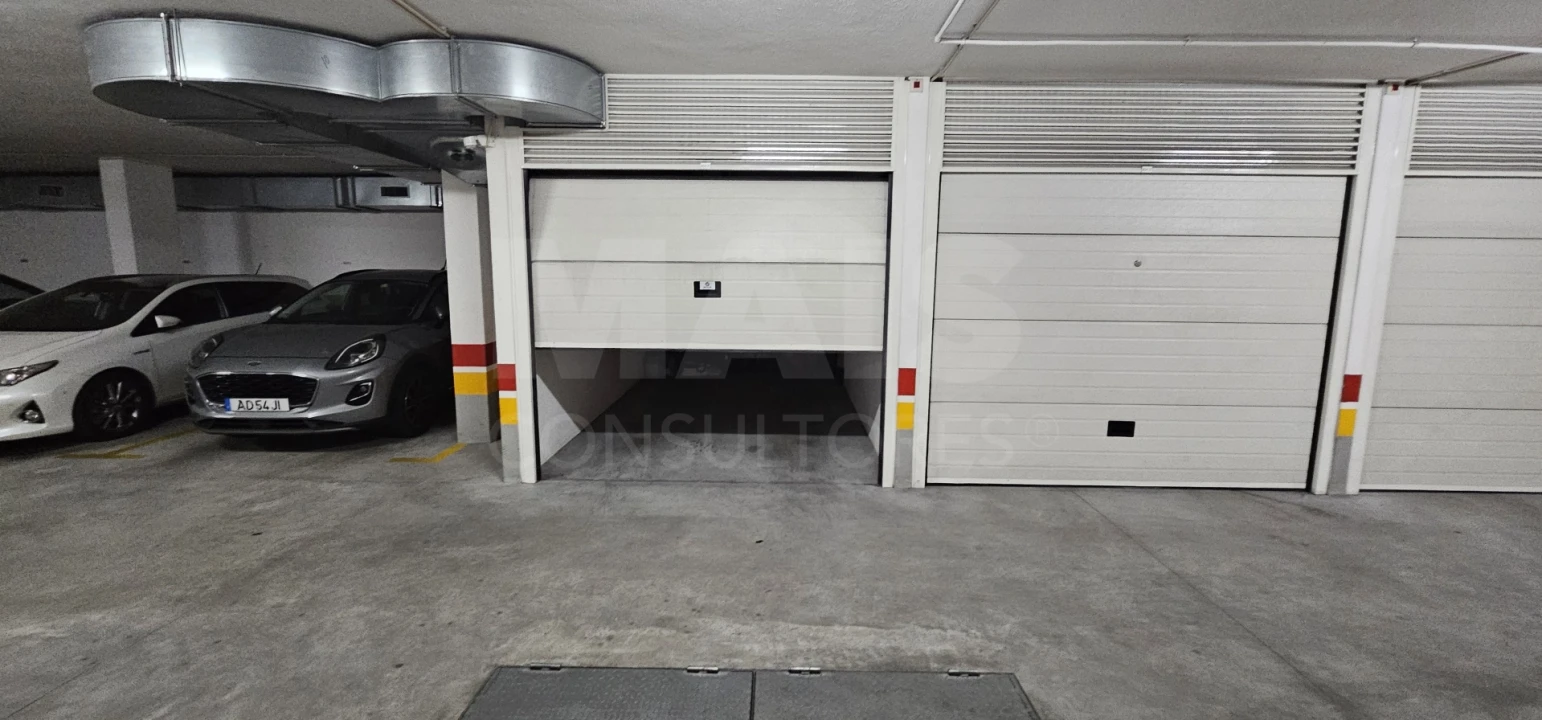 Apartamento T3 para Venda em Sacavém e Prior Velho Foto 7