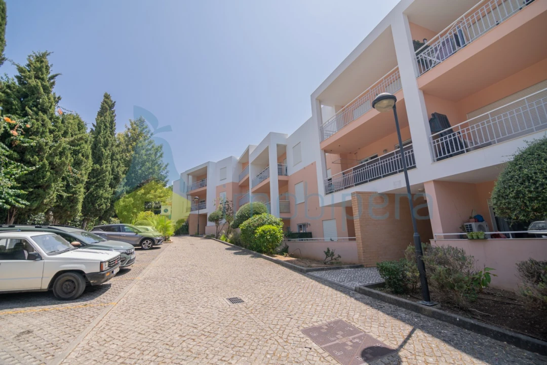 Apartamento T1 para Venda em Portimão Foto 3