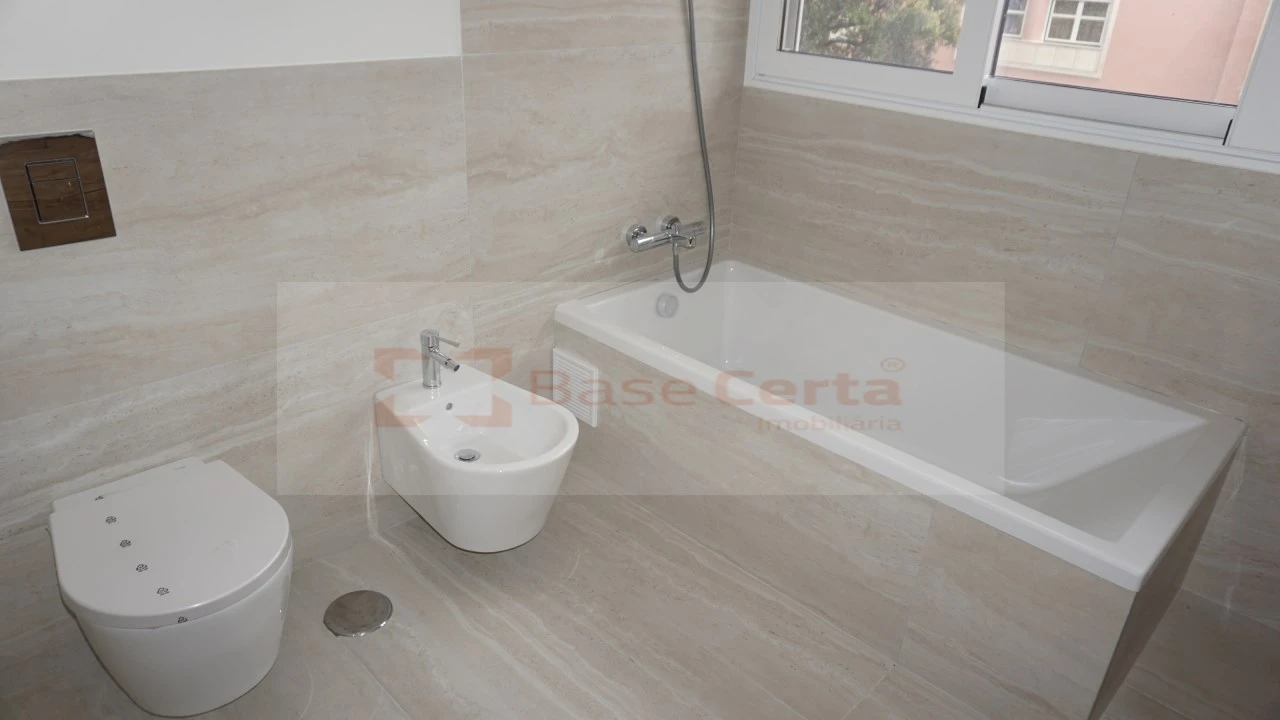 Apartamento T3 para Venda em Santa Clara Foto 13