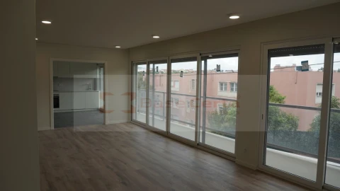 Apartamento T3 para Venda em Santa Clara