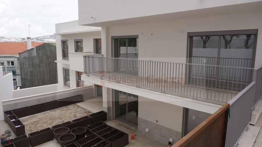Apartamento T3 para Venda em Santa Clara Foto 4