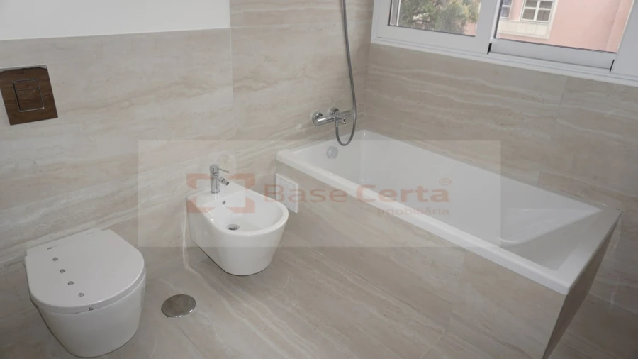 Apartamento T3 para Venda em Santa Clara Foto 13