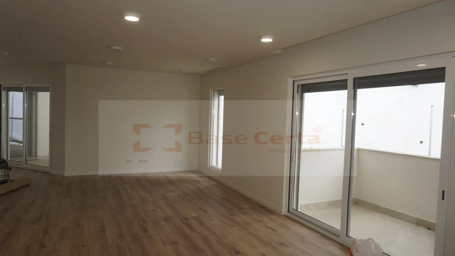 Apartamento T3 para Venda em Santa Clara Foto 15