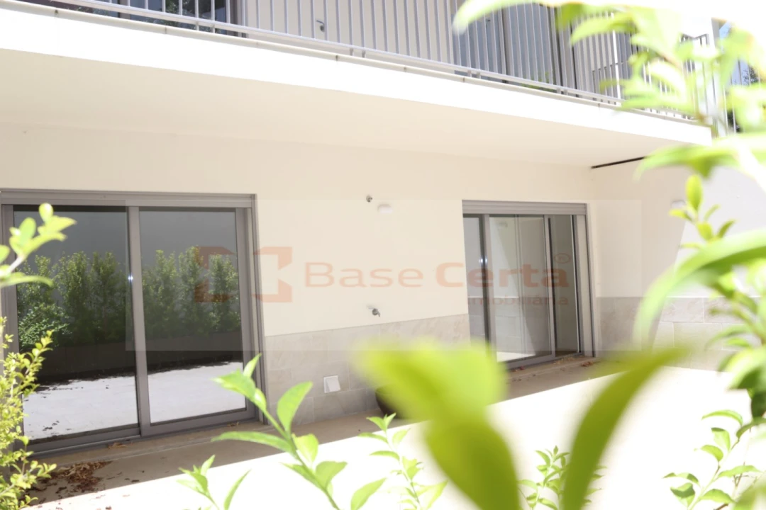 Apartamento T2 para Venda em Santa Clara Foto 1