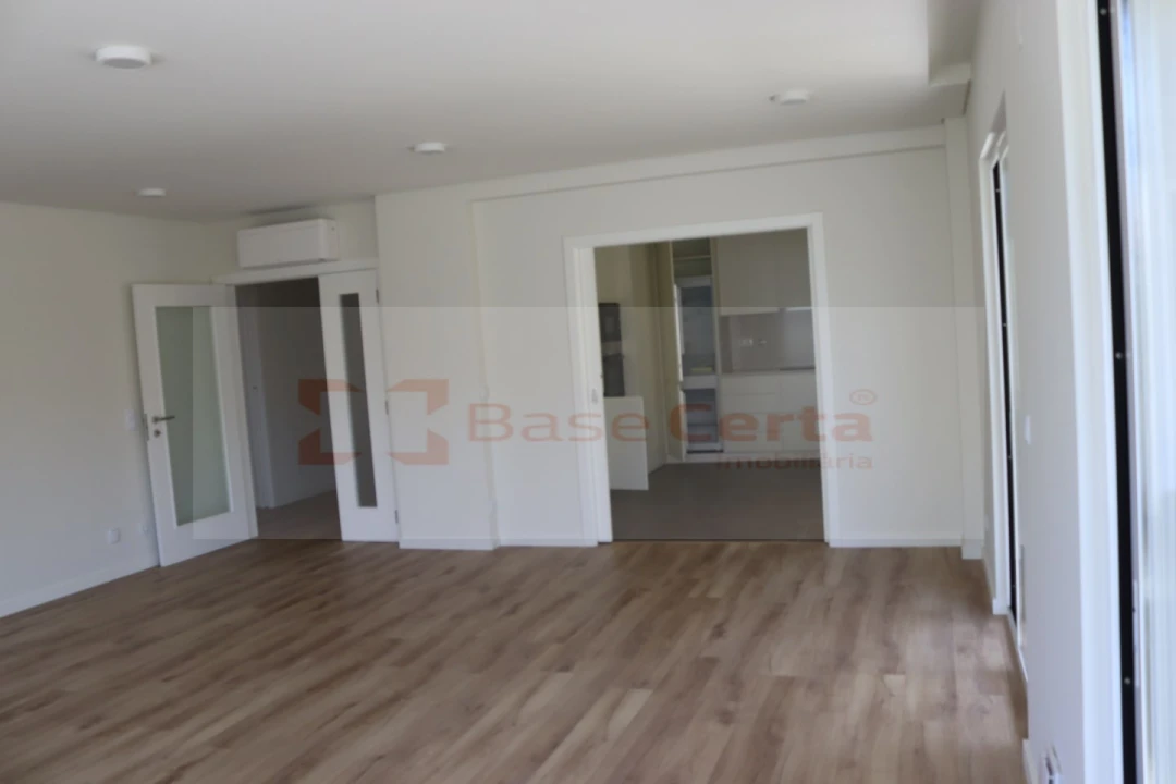 Apartamento T2 para Venda em Santa Clara Foto 2