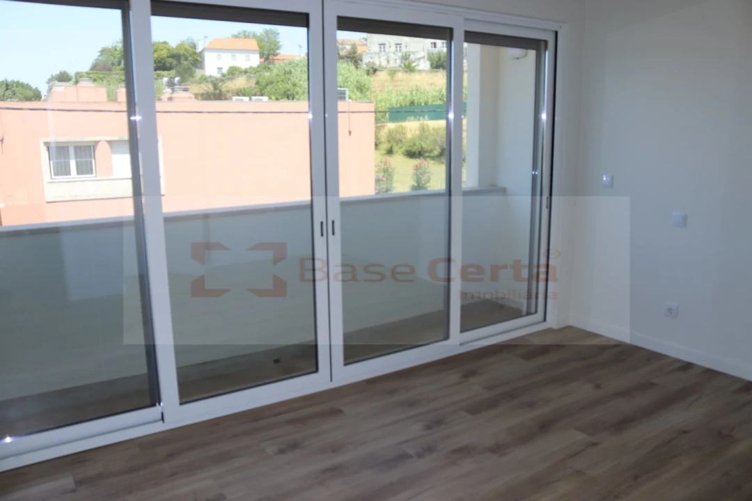 Apartamento T2 para Venda em Santa Clara Foto 4