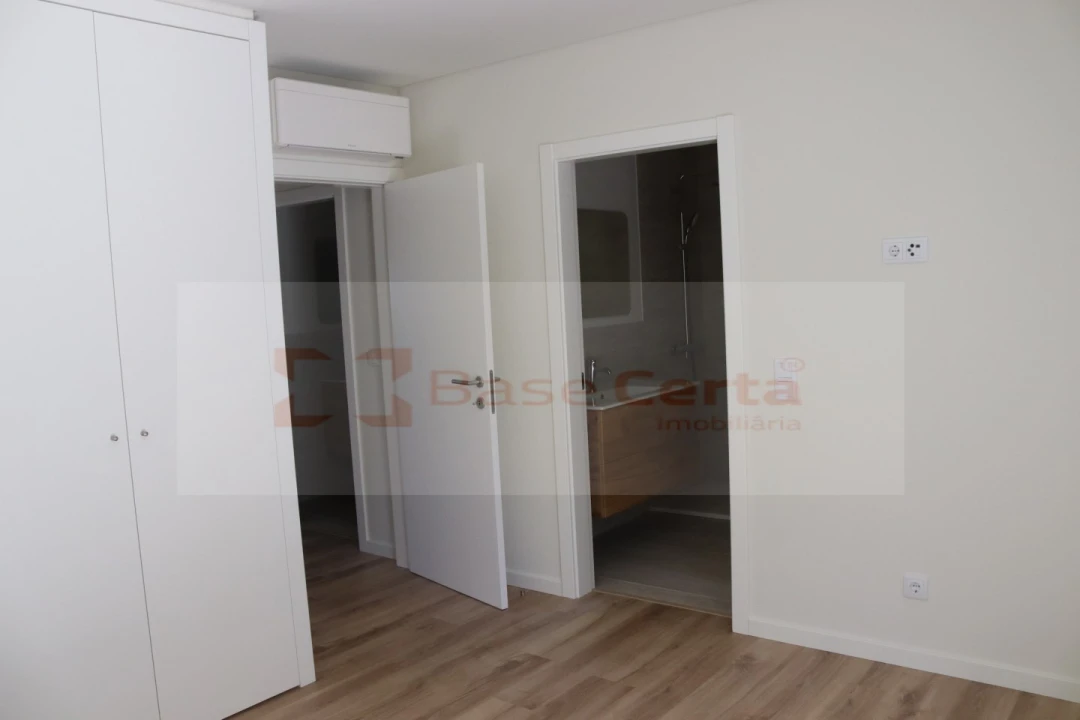 Apartamento T2 para Venda em Santa Clara Foto 13
