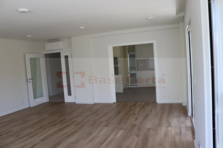 Apartamento T2 para Venda em Santa Clara Foto 2