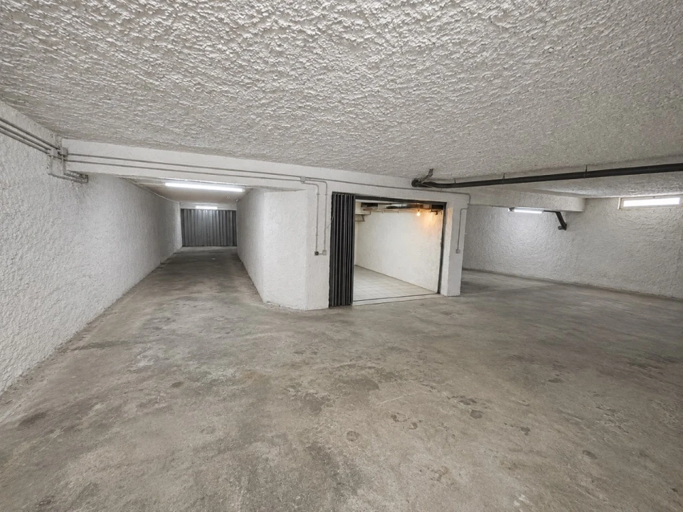 Garagem para Venda em Esgueira Foto 2