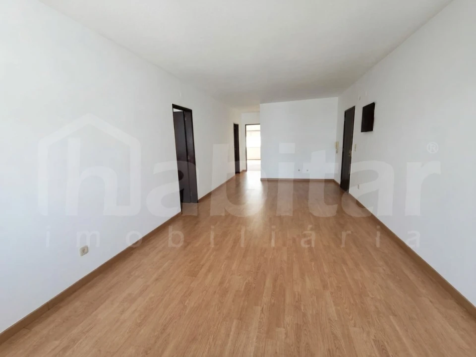 Apartamento T1 para Venda em Benavente Foto 1